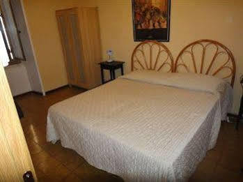 Touring Hotel Rom